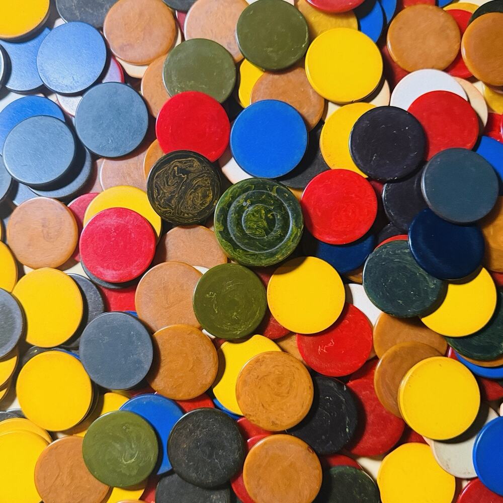 Vtg BAKELITE Poker Chip Collection w/Caddy, Shamrock Cards & BONUS CHIPS